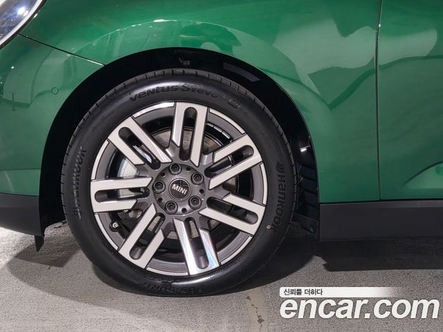 Mini Cooper SE Classic — пробег 4 431 км — фото 5 из 5