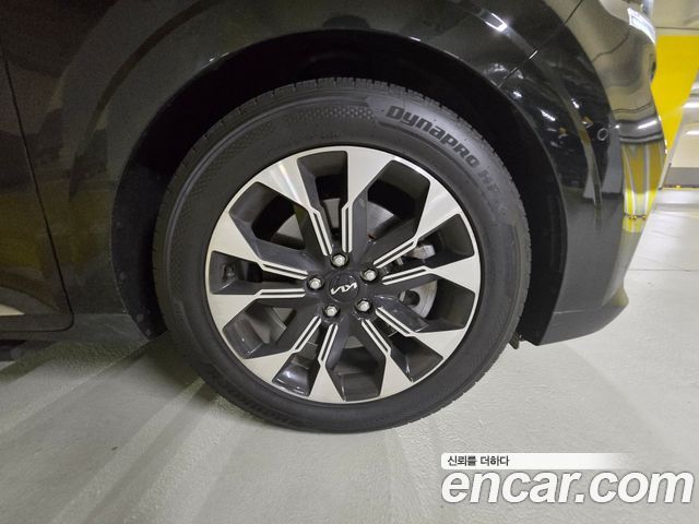 Kia Carnival Diesel 9-Seater Hi-Limousine(Special Vehicle) — пробег 61 000 км — фото 5 из 5