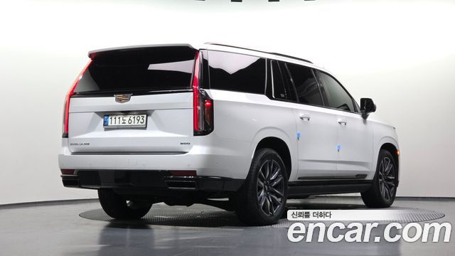 Cadillac Escalade 6.2 ESV ESV Sports Platinum — пробег 74 993 км — фото 2 из 5