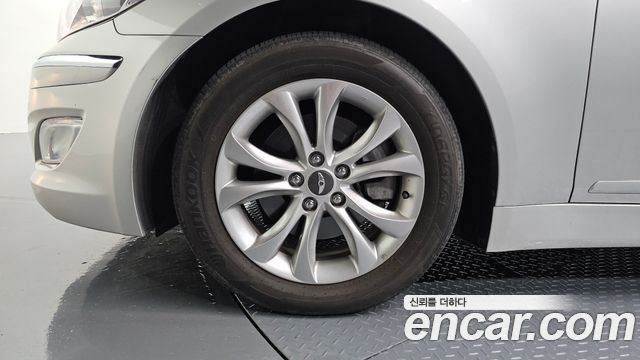 Hyundai Genesis из Кореи Encar
