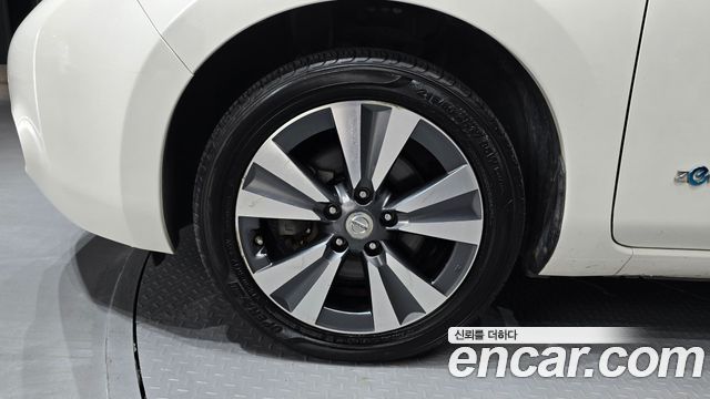 Nissan Leaf EV — пробег 171 160 км — фото 5 из 5