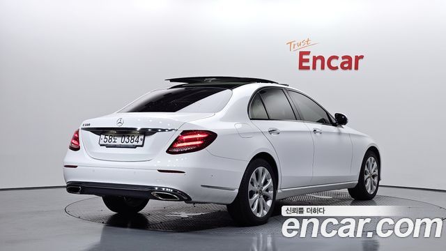 Mercedes-Benz E-Class из Кореи Encar