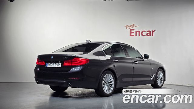 BMW 5-Series 530i xDrive Luxury Plus — пробег 106 692 км — фото 2 из 5