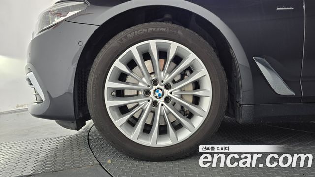 BMW 5-Series 530i xDrive Luxury Plus — пробег 106 692 км — фото 5 из 5