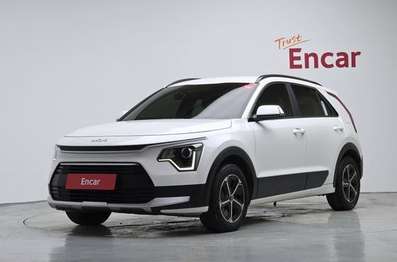 Kia Niro Prestige — пробег 40 129 км — фото 1 из 5