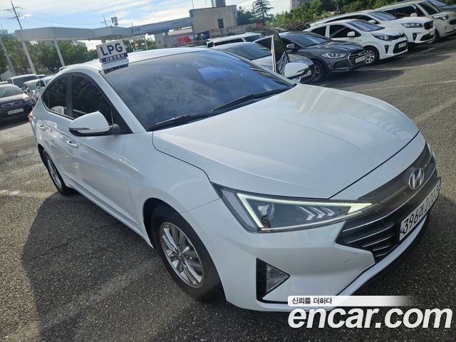 Hyundai AVANTE 1.6 LPi Smart — пробег 107 844 км — фото 2 из 5