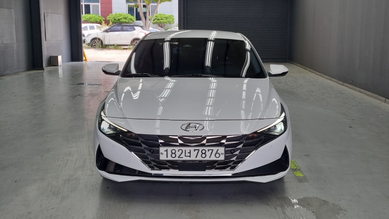 Hyundai AVANTE 1.6 Inspiration — пробег 86 494 км — фото 3 из 5