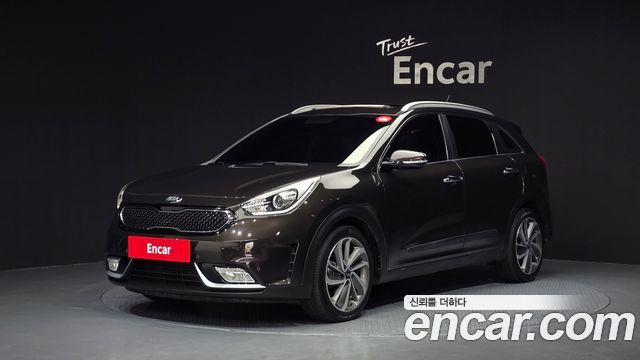 Kia Niro Noblesse — пробег 153 136 км — фото 1 из 5