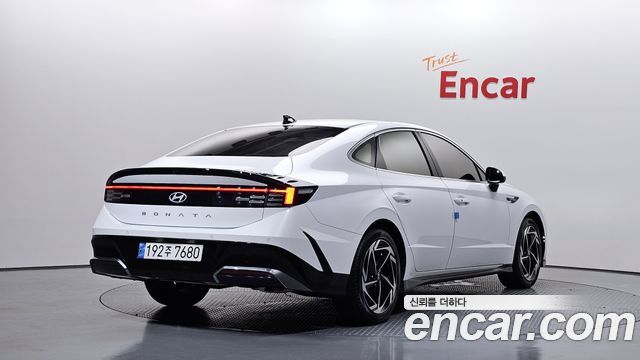 Hyundai Sonata 2.0 Exclusive — пробег 22 819 км — фото 2 из 5
