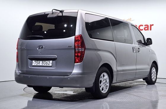 Hyundai Starex 12-Seater Wagon CVX Deluxe — пробег 79 039 км — фото 2 из 5
