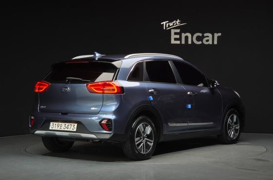 Kia Niro 1.6 HEV Prestige — пробег 83 883 км — фото 2 из 5