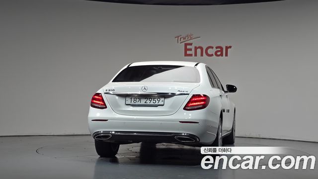 Mercedes-Benz E-Class из Кореи Encar