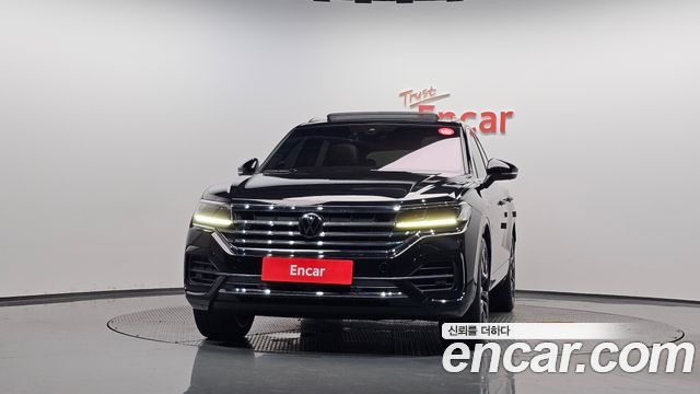 Volkswagen Touareg 3.0 TDI R-Line — пробег 64 073 км — фото 3 из 5