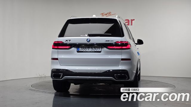 BMW X7 xDrive 40i M Sport 7STR — пробег 8 551 км — фото 4 из 5