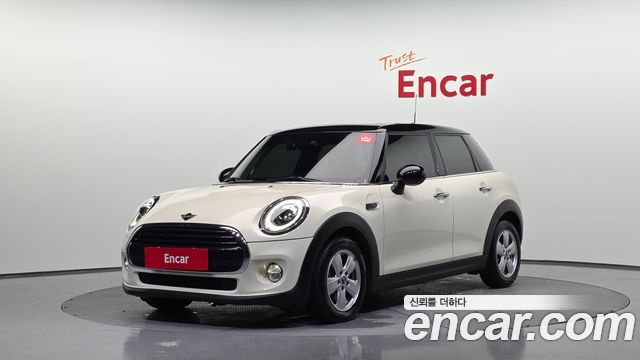 Mini Cooper 5Door Standard 3rd — пробег 85 662 км — фото 1 из 5