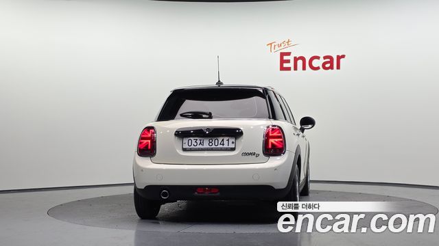 Mini Cooper 5Door Standard 3rd — пробег 85 662 км — фото 4 из 5