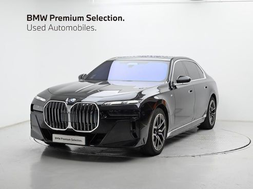 BMW i7 eDrive 50 M Sport — пробег 22 556 км — фото 1 из 5