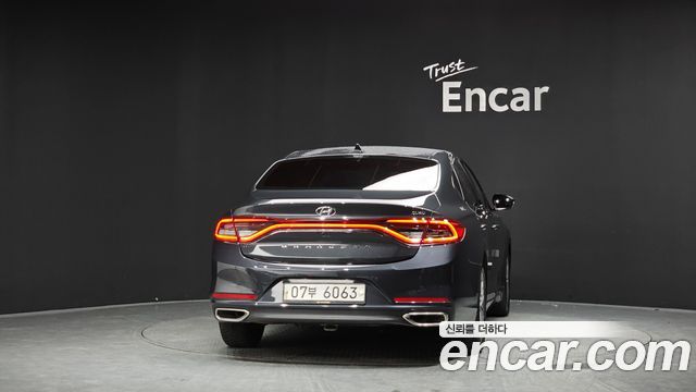 Hyundai Grandeur 2.2 Diesel Premium — пробег 180 440 км — фото 4 из 5
