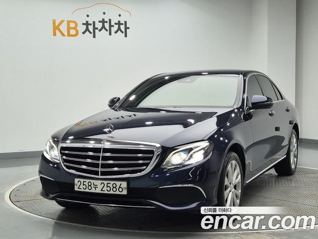 Mercedes-Benz E-Class E220d 4MATIC Exclusive — пробег 69 340 км — фото 1 из 5