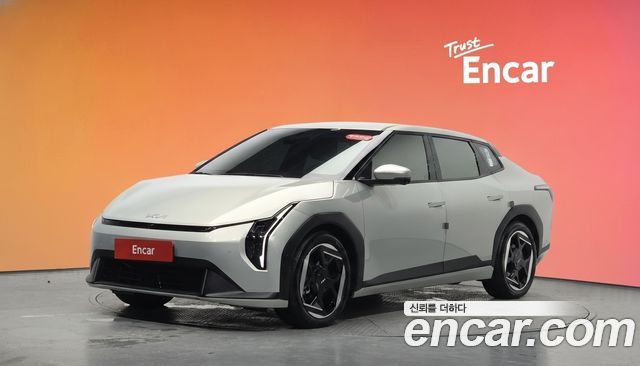Kia EV4 Long Range 2WD Earth — пробег 20 333 км — фото 1 из 5