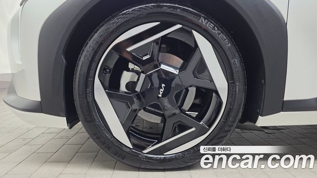 Kia EV4 Long Range 2WD Air — пробег 25 310 км — фото 5 из 5