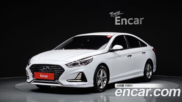 Hyundai Sonata 2.0 Smart — пробег 180 379 км — фото 1 из 5