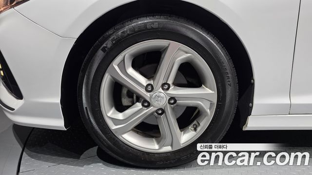 Hyundai Sonata 2.0 Smart — пробег 180 379 км — фото 5 из 5