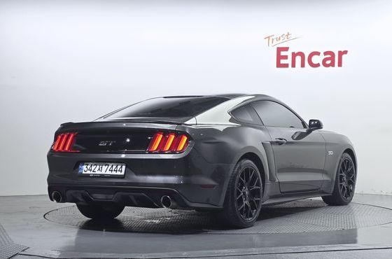 Ford Mustang GT Coupe — пробег 115 465 км — фото 2 из 5