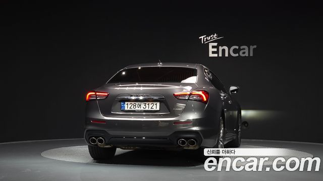 Maserati Ghibli из Кореи Encar