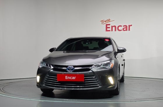 Toyota Camry Hybrid XLE — пробег 126 801 км — фото 3 из 5