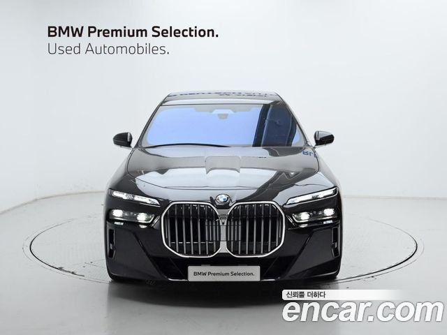 BMW 7-Series 740i xDrive M Sport — пробег 4 000 км — фото 3 из 5