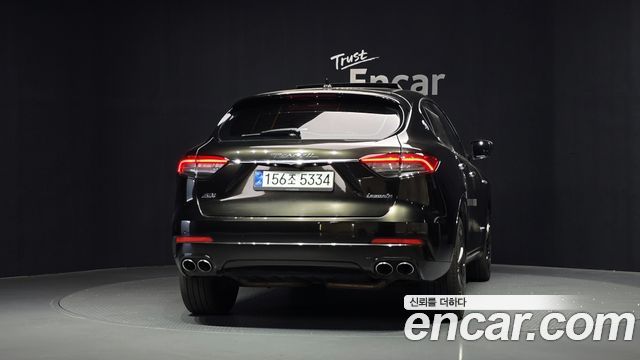 Maserati Levante из Кореи Encar