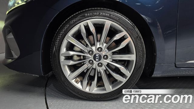 Kia K7 из Кореи Encar