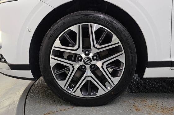 Hyundai Grandeur 2,5 Gasoline 2WD Premium — пробег 10 834 км — фото 5 из 5
