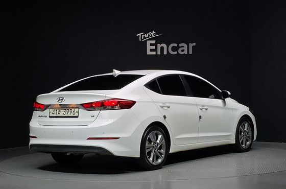 Hyundai AVANTE 1.6 GDI Value Plus — пробег 32 345 км — фото 2 из 5