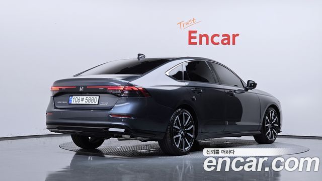 Honda Accord 2.0 Hybrid Touring — пробег 22 438 км — фото 2 из 5
