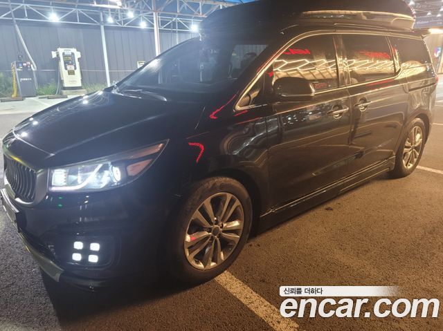 Kia Carnival 7-seater Hi-limousine VIP — пробег 307 447 км — фото 5 из 5