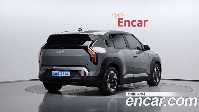 Kia EV3 Long Range 2WD AIr — пробег 14 946 км — фото 2 из 5
