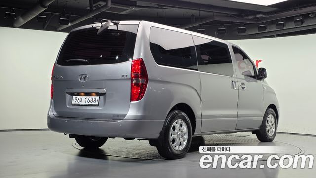 Hyundai Starex 3-Seater VAN CVX Deluxe — пробег 149 641 км — фото 2 из 5
