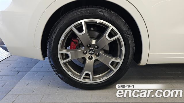 Maserati Levante из Кореи Encar