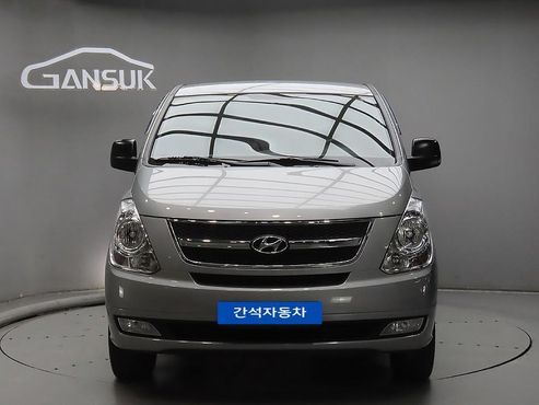 Hyundai Starex 4WD 12-Seater Wagon CVX Luxury — пробег 121 727 км — фото 1 из 5