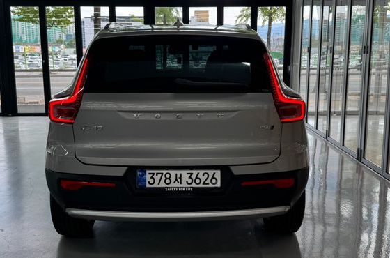 Volvo XC40 B4 Ultra Bright — пробег 3 146 км — фото 4 из 5