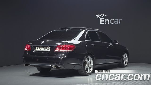 Mercedes-Benz E-Class E350 4MATIC Avantgarde — пробег 175 395 км — фото 2 из 5
