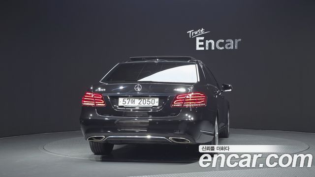 Mercedes-Benz E-Class E350 4MATIC Avantgarde — пробег 175 395 км — фото 4 из 5