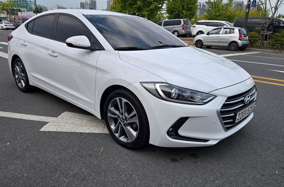 Hyundai AVANTE 1.6 GDI Value Plus — пробег 94 137 км — фото 3 из 5