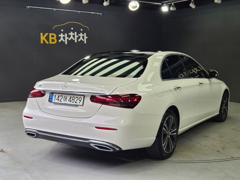 Mercedes-Benz E-Class E250 Avantgarde — пробег 55 000 км — фото 4 из 5