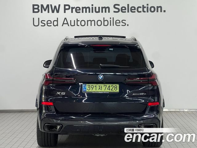 BMW X5 xDrive 50e M Sport — пробег 4 242 км — фото 4 из 5