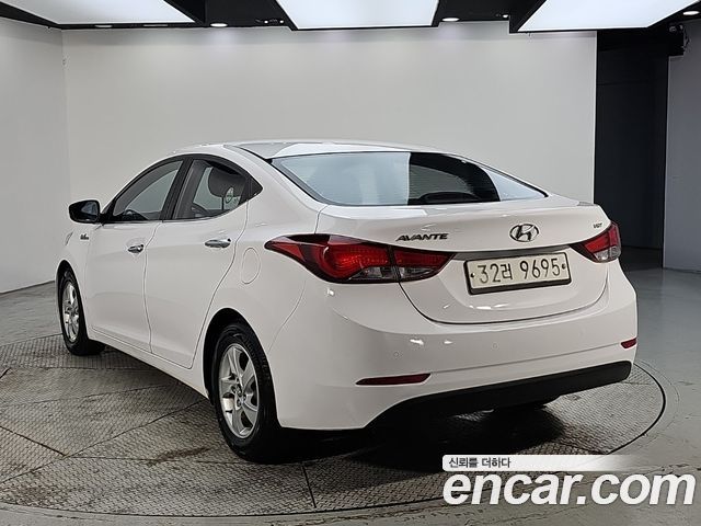 Hyundai AVANTE 1.6 VGT Smart Standard — пробег 124 858 км — фото 3 из 5