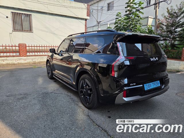 Kia EV9 Long Range 4WD Earth — пробег 42 000 км — фото 4 из 5