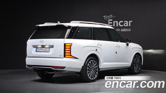 Hyundai Palisade HEV 2.5T 4WD 9-Seater Calligraphy — пробег 3 819 км — фото 2 из 5